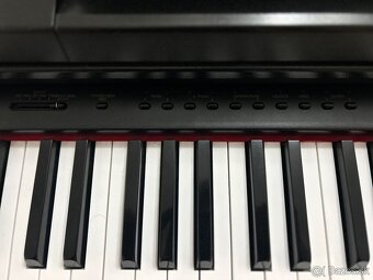 Yamaha Clavinova CLP-650 - 4