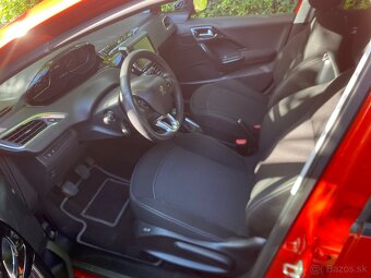 Peugeot 208 - 4