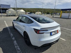 Predam teslu model 3 performance 2024 - 4
