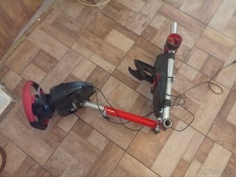 Predám herný volant aj pedale komplet jak na foto - 4