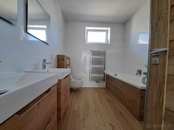 Predáme krásnu 4 izb novostavbu bungalov len 8km od NR - 4