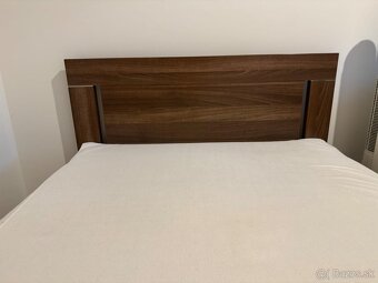 Drevená postel s matracom - 4