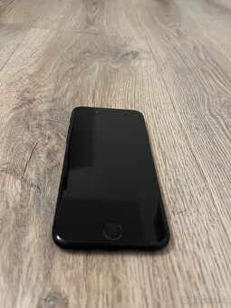 iPhone SE 2020 - 4