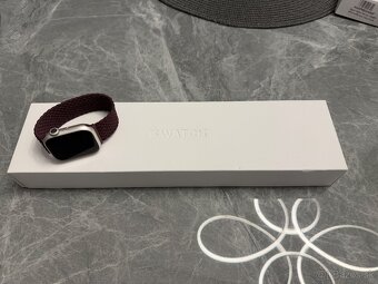 Apple Watch 8 - 4
