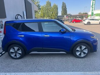 2021 KIA Soul EV 64 kWt - 4