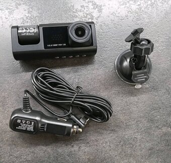 Autokamera + 64GB SD karta - 4