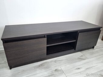 Elegantný TV stolík v dekore Dub Wenge - AKO NOVÝ - 4