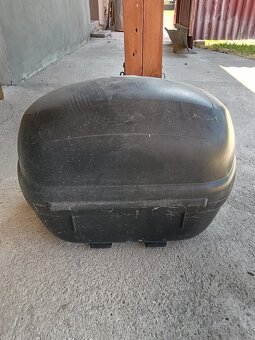 Predám zadný kufor na moto - 4