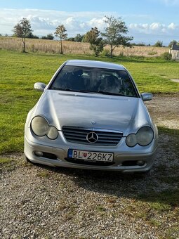 Mercedes-Benz C220 – benzín, r.v. 2003 automat - 4