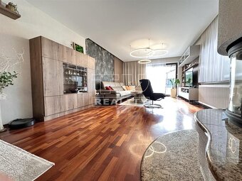 EXKLUZÍVNY RODINNÝ DOM, 140m2, POZEMOK O VÝMERE 781m2, RAJEC - 4