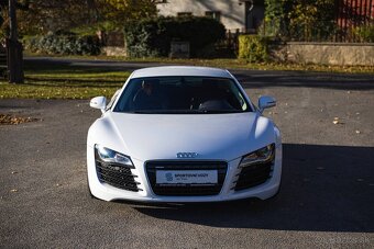 Audi R8 2010 - 4