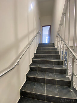 Na prenájom väčší obchodný priestor 230 m² v suteréne v širš - 4