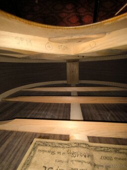 Predam celomasivnu gitaru Dowina Chardonnay+kufor. - 4