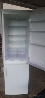 Chladnicka s mrazničkou - 4