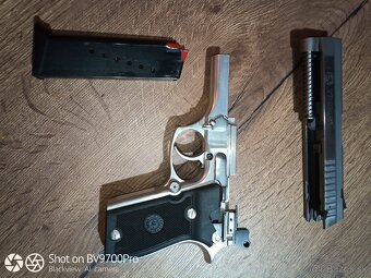 Taurus PT 908 - 4
