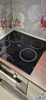 Predám sklokeramickú platňu HOTPOINT - 4