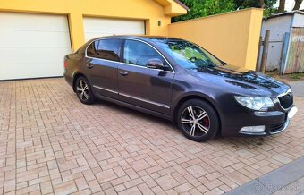 Škoda Superb 2,0TDI 103KW Krásný stav - 4