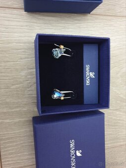 Swarovski - 4