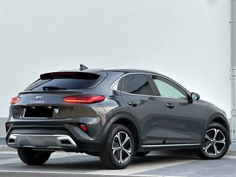 KIA XCeed 1.6 GDi Plug-In Hybrid PLATINUM A/T 140PS 2021 - 4