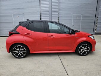 Toyota Yaris 1.5 Hybrid e-CVT Premiere Edition - 4