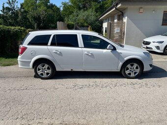 Opel Astra 1.7CDTi - 4