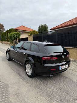 ALFA ROMEO 159 SPORTWAGON 1,9 DIESEL MANUÁL - 4