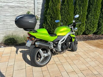 Triumph Speed Triple 955i - 4