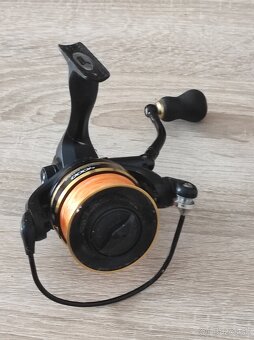 Rybársky prút dvojdielny a dva navijáky - 4