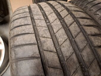 Bridgestone Turanza 235/45/18 94W - 4