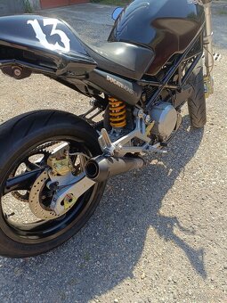 Ducati monster 620 - 4
