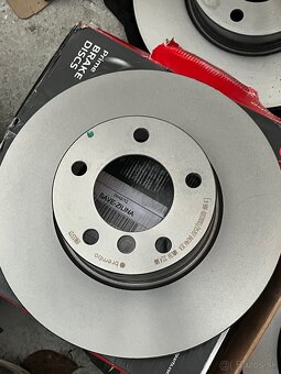 Brzdy Brembo (kotúče a platničky) - 4