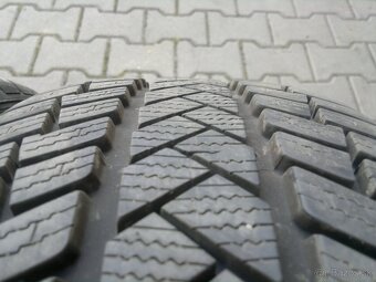 Zimne pneu. Vredestein 225/45 r17 - 4