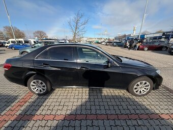 Mercedes E trieda 200 Classic - 4