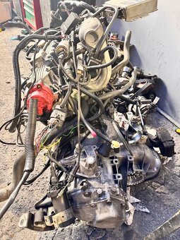 C20NE Motor a prevodovka F16 Opel - 4