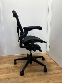 Kancelárska stolička Herman Miller Aeron Remastered Full Opt - 4