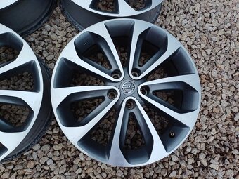 hlinikové disky-orig-Nissan Qashqai-61/2Jx18-ET-40--5x114,3 - 4