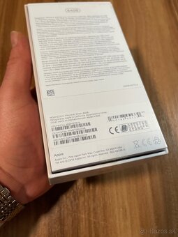 iPhone 8 64GB Silver - 4