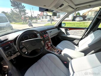 Mercedes-Benz E-Class W210 E200 CDI (1998) – Automat - 4