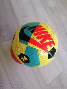 Futbalové lopty - 4