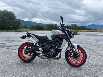 Yamaha MT09 - 4