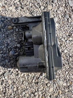 Servo motor vyfukovej klapky Mazda - 4