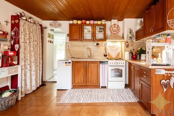 Pokoj vidieka, výhody mesta – Rodinný dom v Novej Bani na pr - 4