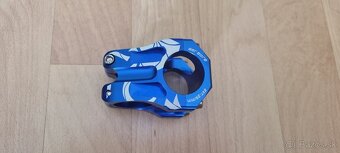 Predstavec krátky - 4