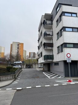 PRENÁJOM - PARKOVACIE STÁTIE - 4