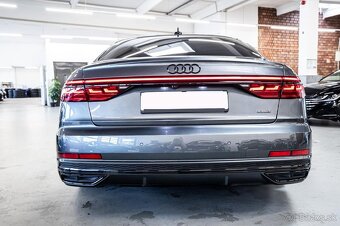 Audi A8 - 4