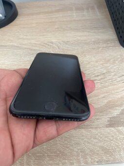 iPhone SE 2020 128GB - 4