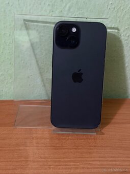 Ponúkam na predaj iPhone 15 128GB Black Stav 8/10 používaný - 4