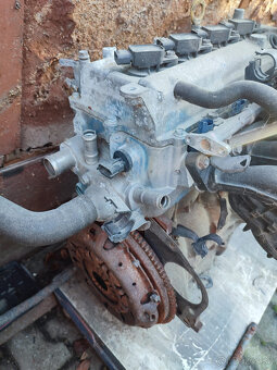 Toyota Yaris P1 - Benzínový motor 1.0 1SZ-FE - 4