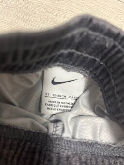 Chlapčenské tepláky Nike, veľkost 92-98, top stav - 4