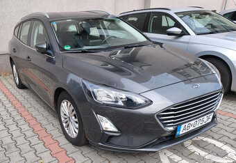 Ford Focus Kombi 1.5 TDCi EcoBlue Titanium A/T 8 - 4